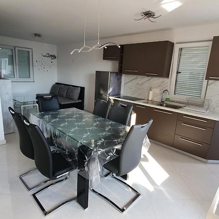 Apartmani Lanterna Krk Town Kültér fotó